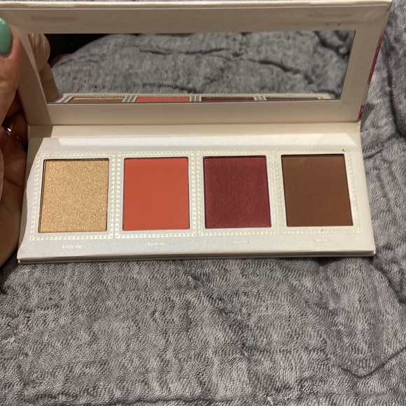 Jouer Gather & Glow face palette - Picture 4 of 4